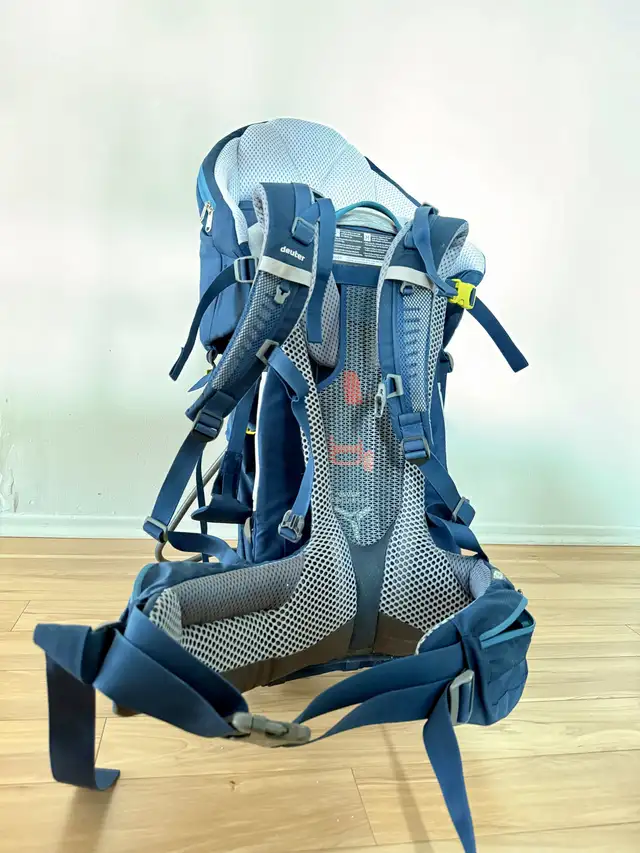Rental - Deuter Kid Comfort Pro – Child Carrier Backpack in Strollers, Carriers & Car Seats in Gatineau - Image 4