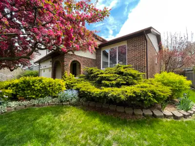 Walking into this beautiful 4 level side split will feel like home. Fabulous 3 bed 2 full bath Dorse...
