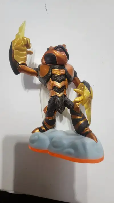 Explore the magical world of Skylanders with this Spyro's Adventure figure, Swarm. Join the adventur...