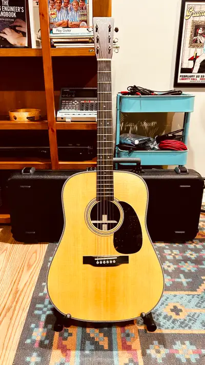 Guitare Martin HD-28 2023, View more