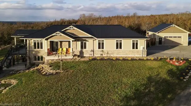 Modern 2 Bedroom Apartment - Lower level of house