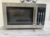 Sylvania 1300 watt stainless Microwave 