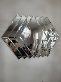 Selling mirror very pretty