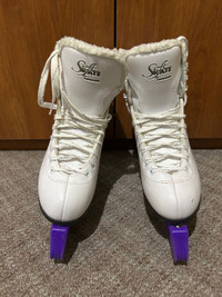 Jackson Size 6 Figure Skates.
