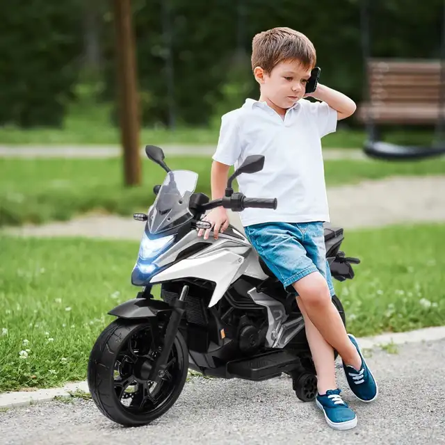 Honda Licensed 12V Ride on Motorbike for Kids with Headlights Mu in Toys & Games in Markham / York Region - Image 11