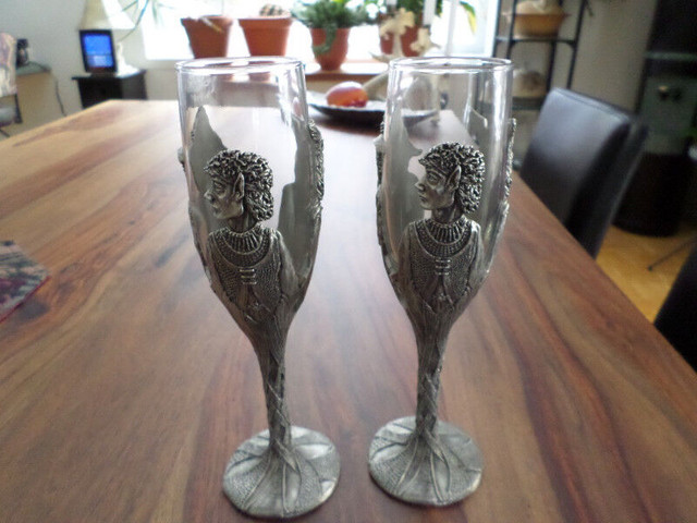 2 coupes à champagne originales d'inspiration médiévale dans Art et objets de collection  à Ville de Québec - Image 2