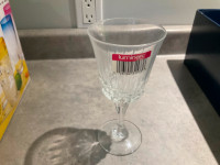 8 Crystal Wine Glasses