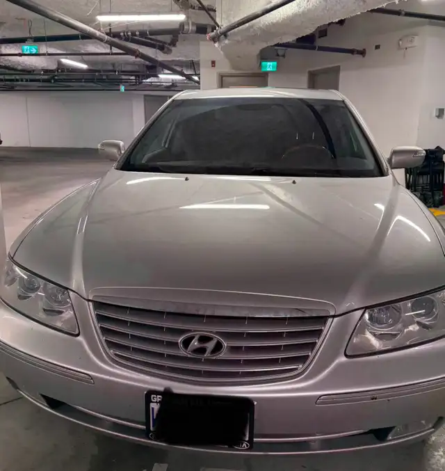 2008 Hyundai Azera – $8000