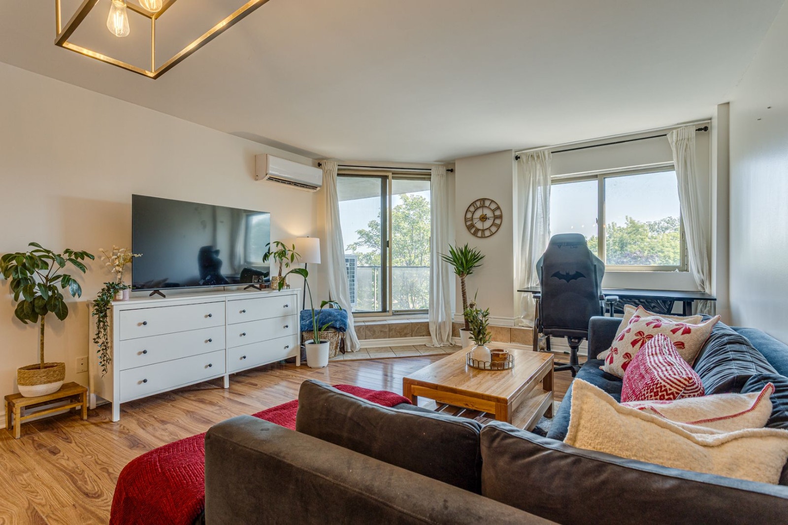 2 chambres à louer à Dorval – 1 900 $/mois – Stationnement inclu — photo 3