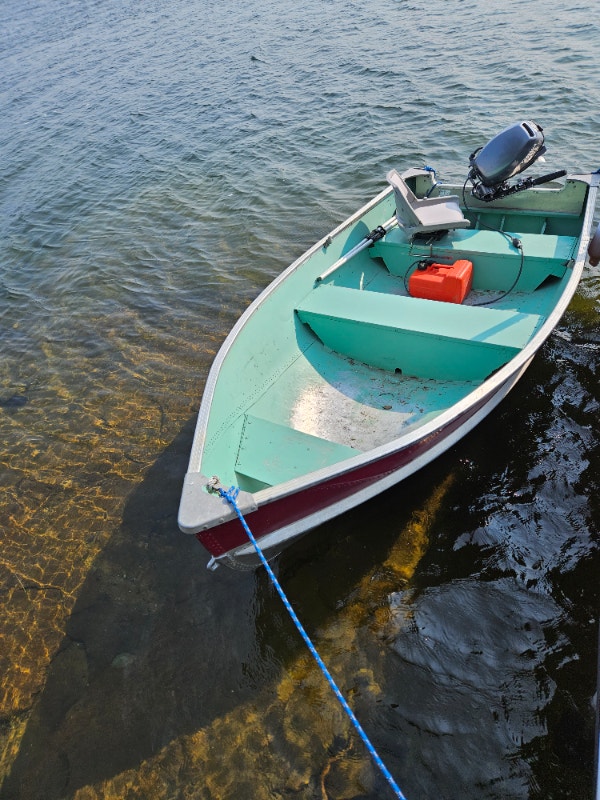 12 foot Aluminum fishing boat with 6 hp 4 stroke yamaha Powerboats