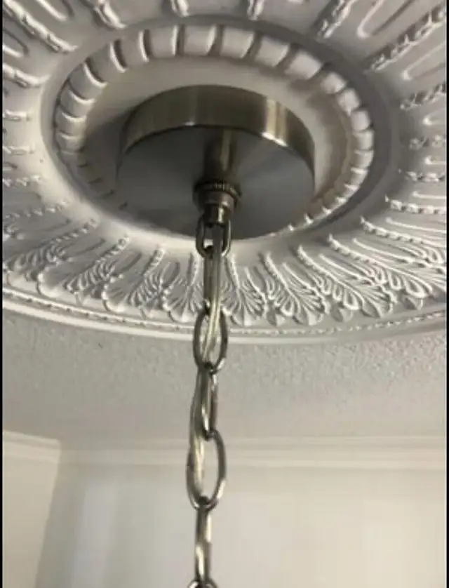 Modern Candle Style Globed Ring Chandelier in Indoor Lighting & Fans in City of Toronto - Image 7