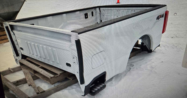 2023 f250 f350 truck box in Auto Body Parts in Regina