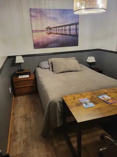 Clean Room in Private home available May 3 - June 9. Great amenities, quiet neighborhood. Ideal for...