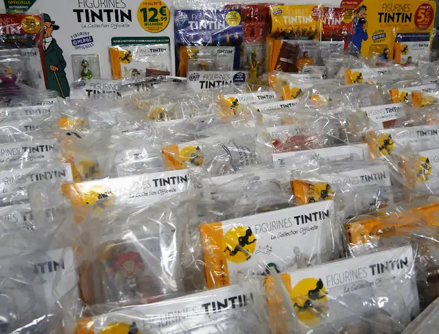 TINTIN FIGURINES DE "LA COLLECTION OFFICIELLE" in Arts & Collectibles in Lévis - Image 11