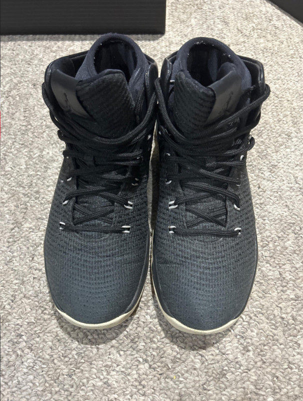 Nike Air Jordan 31 Black Cat Size 9.5 in Men's Shoes in City of Toronto - Image 2