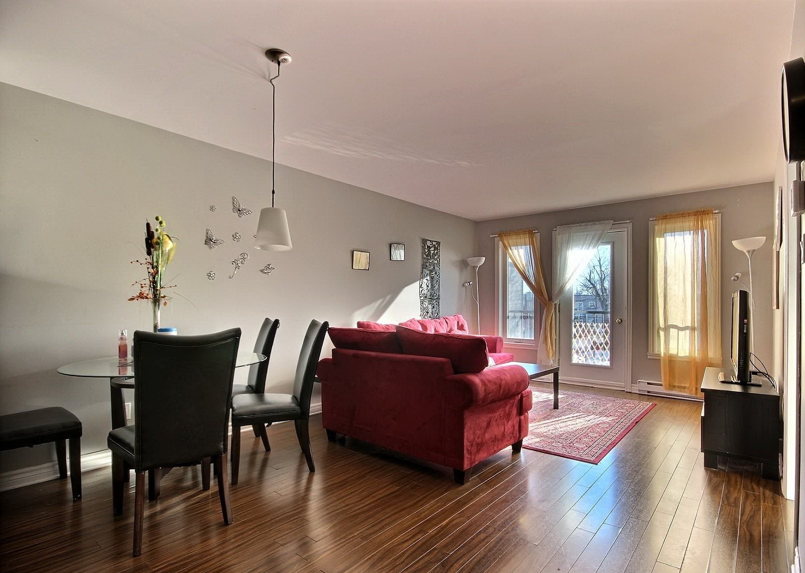 NDG - Big Bright Apartment - 3 Beds 1 Bath — photo 1