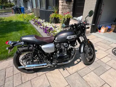2019 Kawasaki W800 Café 16,xxx kms with no troubles at all. Great bike to ride (especially with the...