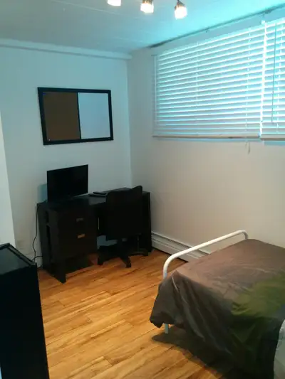 Très grande chambre à louer Rimouski