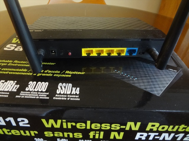 Asus Wireless router in Networking in St. Catharines - Image 4