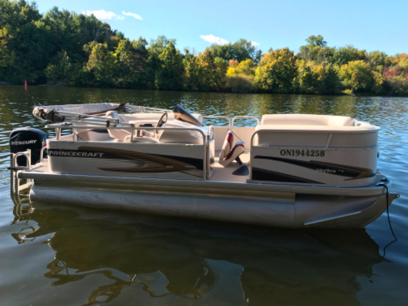 Pontoon boat 18’ Princecraft Powerboats & Motorboats Ottawa Kijiji
