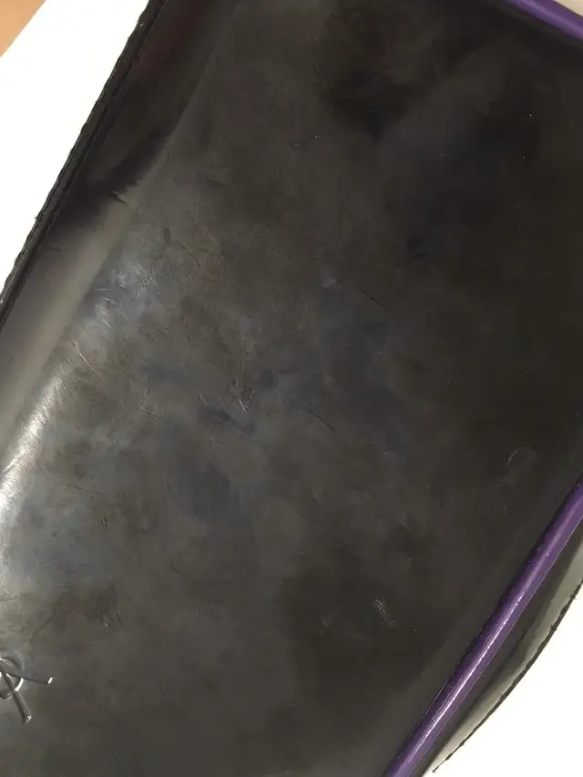 YSL Beaute Black Cosmetic Pouch Makeup Gold Zipper Travel Bag in Holiday, Event & Seasonal in City of Toronto - Image 8