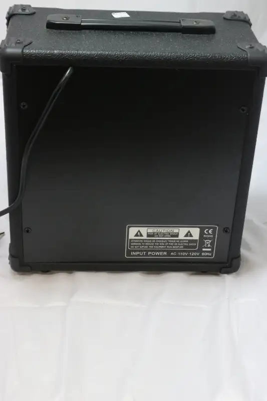 TONE B15 - 15 WATTS BASS AMPLIFIER (#4658) in Amps & Pedals in City of Halifax - Image 6