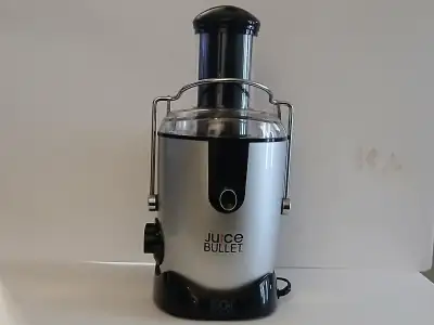 Full sized Bullet Juicer, easily makes juice from fruits and vegetables. Serious Inquiries Only Plea...