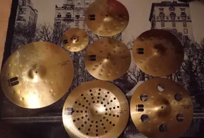 set de 8 cymbales pour 300$, View more