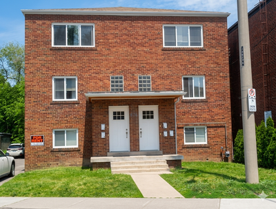 1 Bedroom apartment in Leaside, available for either a lease starting Sept 1 or a lease takeover fro...