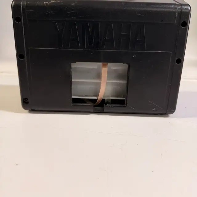 Yamaha VA-10 Guitar Amplifier Portable Practice Amp  in Amps & Pedals in City of Toronto - Image 5