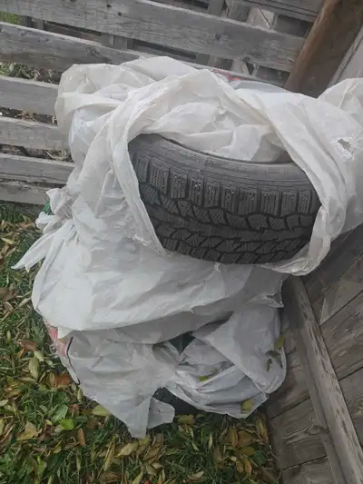 I am selling a set of Hercules Avalanche winter tires mounted on rims, which are in good, hardly use...