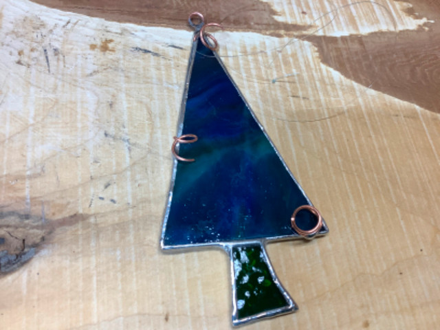 Stained Glass XMas Trees -Whimsical…One of a Kind-SunCatchers in Hobbies & Crafts in Thunder Bay - Image 3