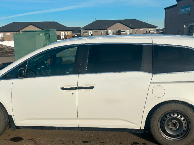 Mini van for sale in Cars & Trucks in Red Deer - Image 4