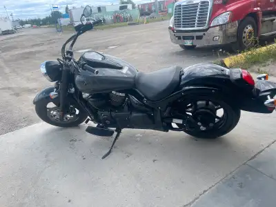 OBO. 3100kms. Willing to deliver