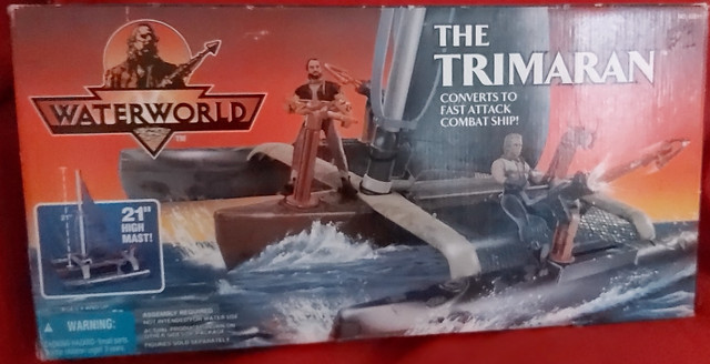 THE TRIMARAN WATERWORLD 1995 Kenner Fast Attack Combat Ship in Arts & Collectibles in Brantford
