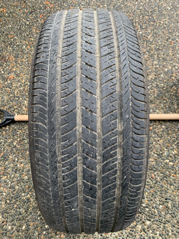 1 x single 225/50/18 Bridgestone Turanza EL450 RFT with 65% in Tires & Rims in Delta/Surrey/Langley