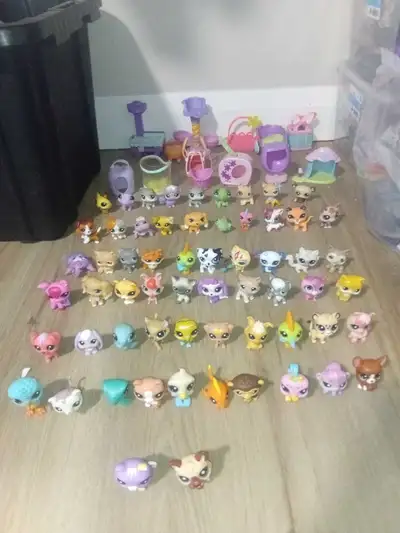 #2 s6 Jaguar $8 #1012 Husky $12 #10 G7 Cocker Spaniel $12 #358 Husky $4 ( some paint missing on face...