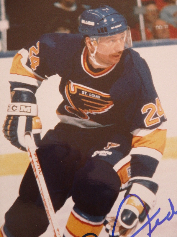 BERNIE FEDERKO  St.Louis Blues Autographed 8x10 Photo W/COA in Arts & Collectibles in Dartmouth - Image 4