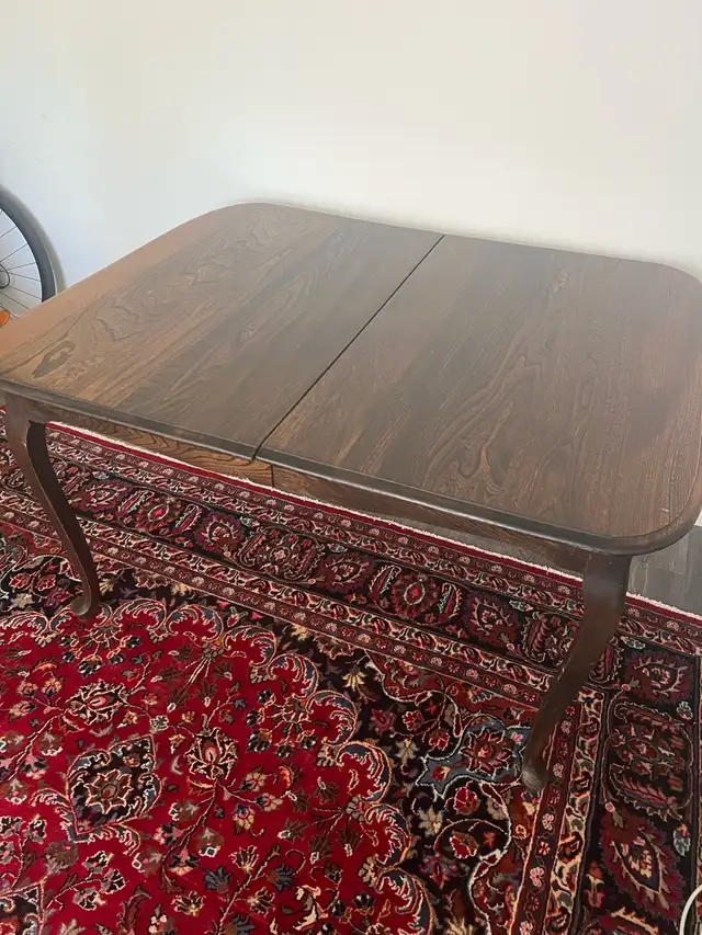 Vintage Dark Wood Dining Table in Dining Tables & Sets in City of Toronto - Image 4