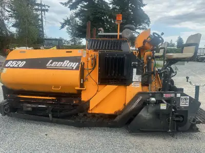 2018 Leeboy 8520 (Last year : new screed plates , new screed heaters and generator and recent engine...