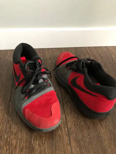 NIKE Youth Basketball Shoes - Size 5.5, View more