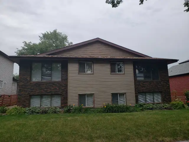 Near UofA, Scona High, Whyte Ave, Shops, Short ride DT