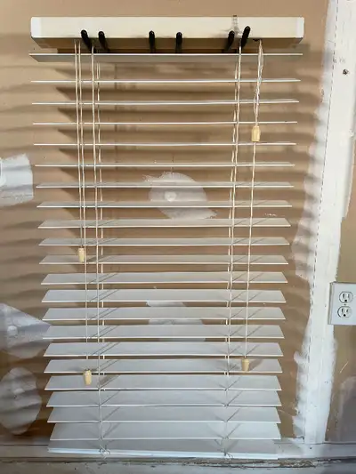 22x39 inch $5.00 each 28x46 inch $7.00 each 46x40 inch $10.00 each (Without Brackets)