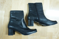 BRAND NEW Never Worn: Hush Puppies brand, Women's Leather boots