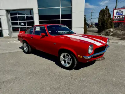 1976 Pontiac Astre GT rouge Intérieur tissus noir Moteur 350 4 barrils Manuel 4 vitesses Hatchback M...