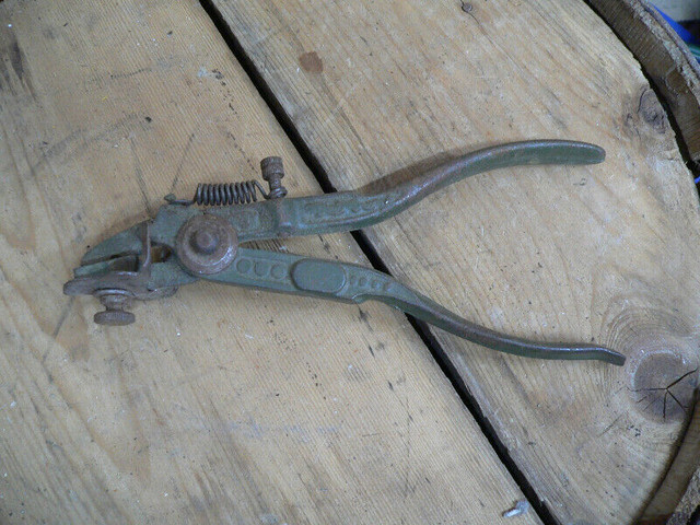 plusieurs outils antique a différent prix dans Art et objets de collection  à Lanaudière - Image 4