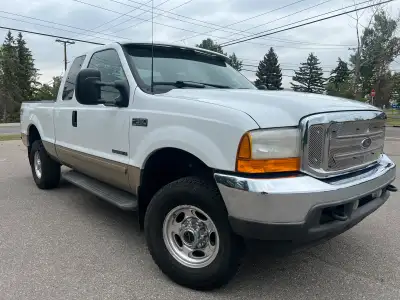 2001 Ford F-350 Lariat.4x4. Low mileage. ONLY 201,380 km. Powered by the legendary 7.3L Powerstroke...