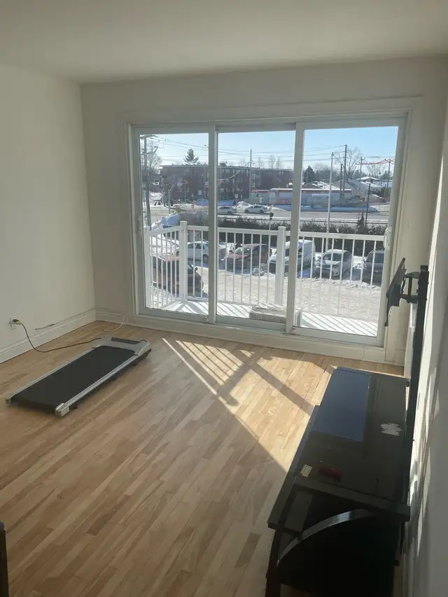 duplex for sublease 51/2