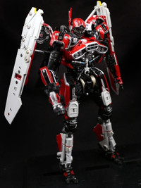 In stock: Transformers - MetaGate G05 Shatter