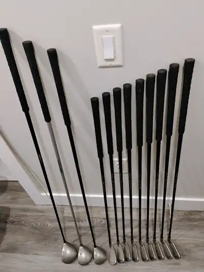 I'm selling a used set of Callaway X-12 golf clubs. The set includes 2-PW and Callaway war bird Grea...